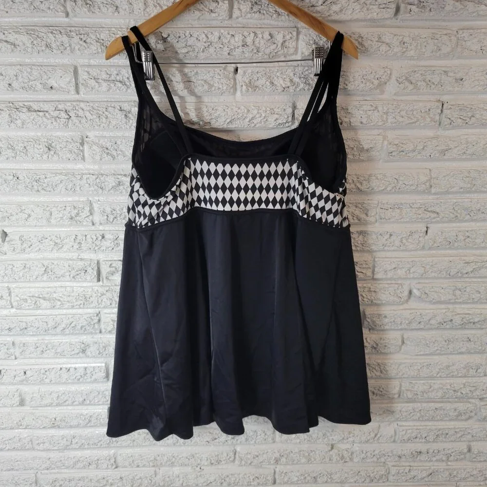 Inches Away Women 24W Plus Size Swimsuit Black Geometric One Piece Skirt GEO21E